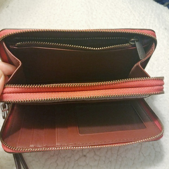 NWT! Coach Colorblock Double Zip Leather Wristlet - Picture 6 of 10